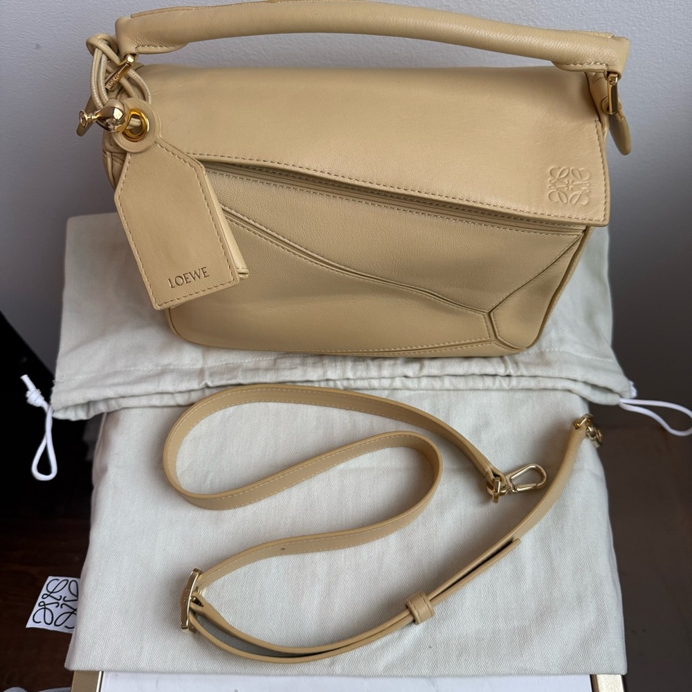 Loewe Pale Yellow Leather Shoulder Bag - Picture 11 of 16